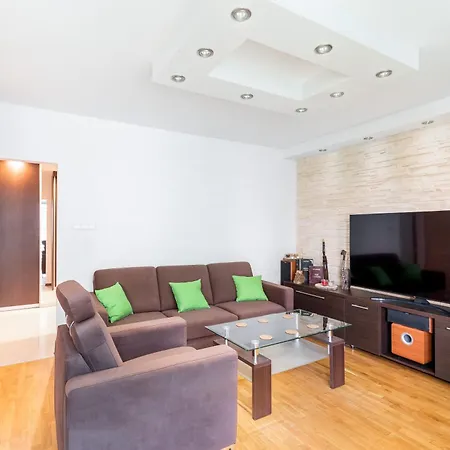 Prokocim Podleska By Bookinghost * كراكوفيا